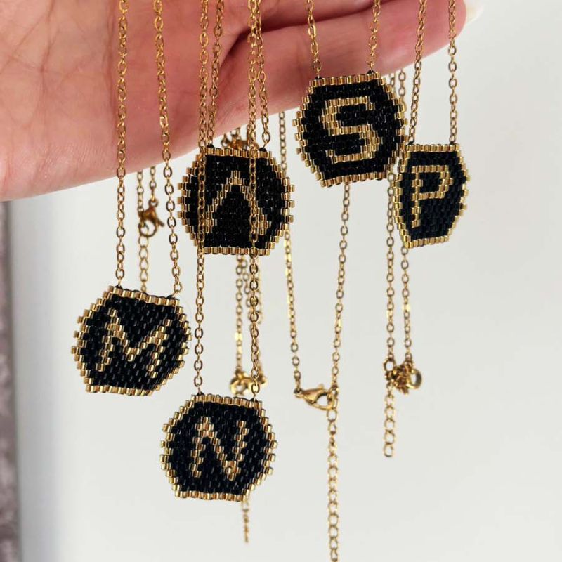 Κολιέ Miyuki με Μονόγραμμα